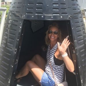 Meet your Posher, Stephanie